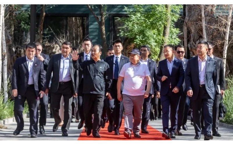 吉尔吉斯共和国总理阿·扎帕罗夫到访ABG集团集团